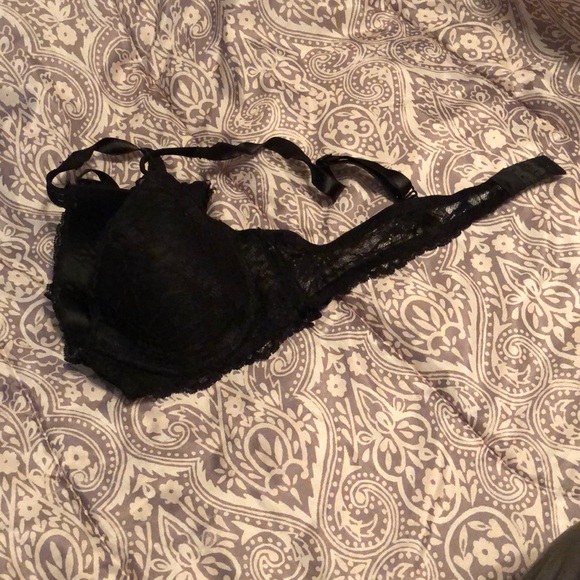 34B Black Lacy Bra - Picture 1 of 2